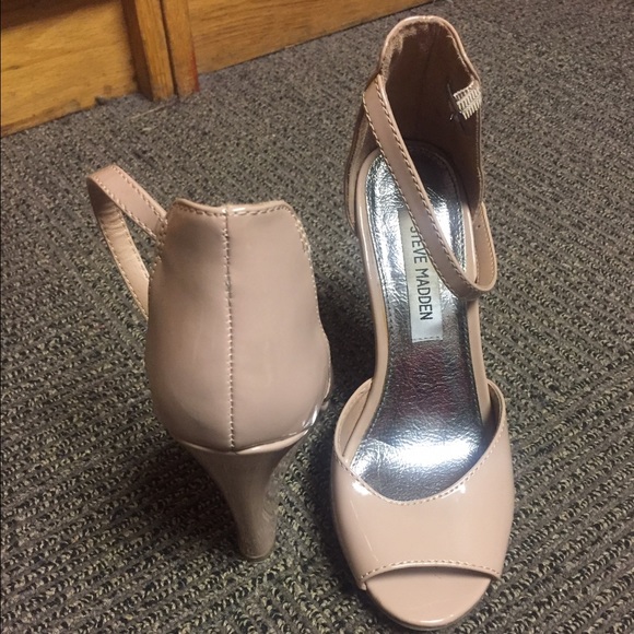 Nude Steve Madden wedges