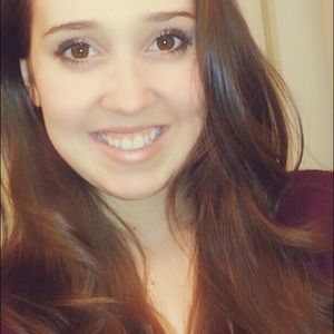 Meet your Posher, Lauren