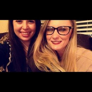 Meet your Posher, Avery