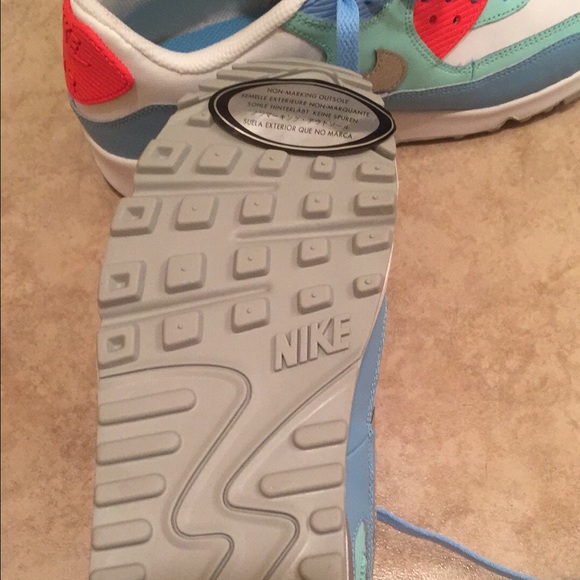 Nike Air Max - Picture 2 of 2