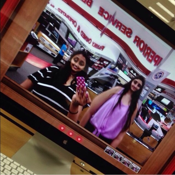 Meet your Posher, Samira