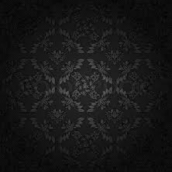 Meet your Posher, Amanda - Picture 2 of 2