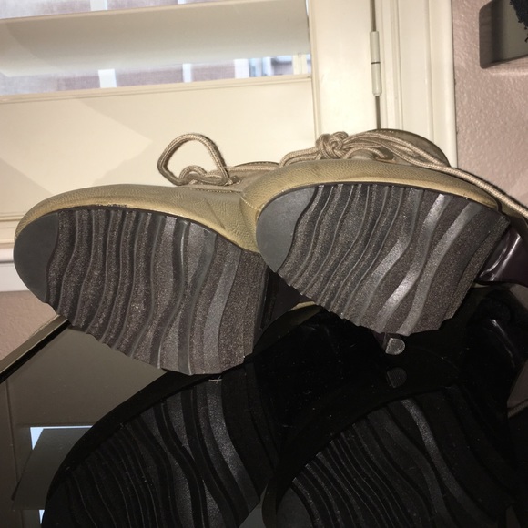 Brand new booties - Picture 4 of 4