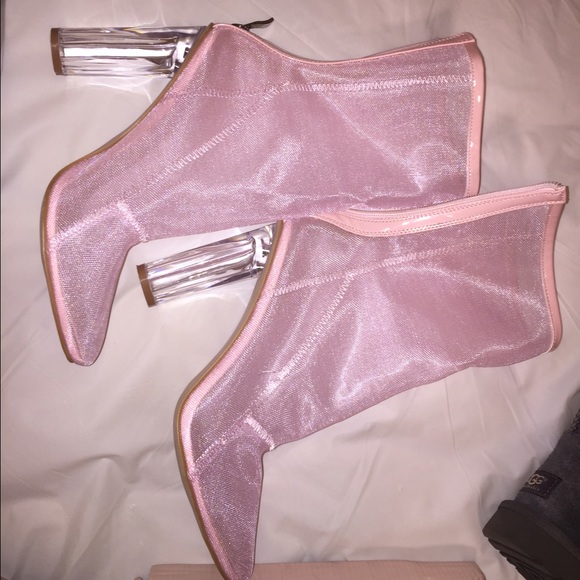 SOLD ON MERC! - Pink mesh booties