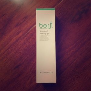 BRAND NEW BERJI SEAWEED PEELING GEL