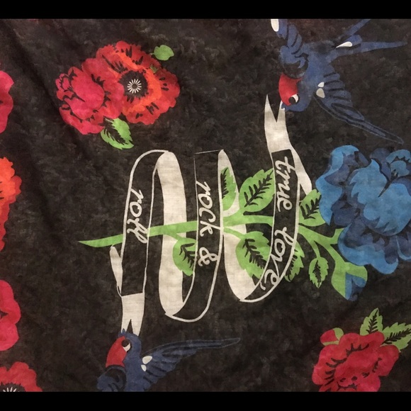 Scarf - Picture 2 of 3