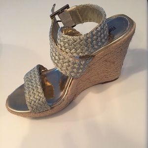 Gold Wedge, great Condition Mossimo Brand