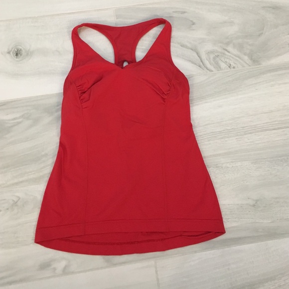 Red lululemon circuit top
