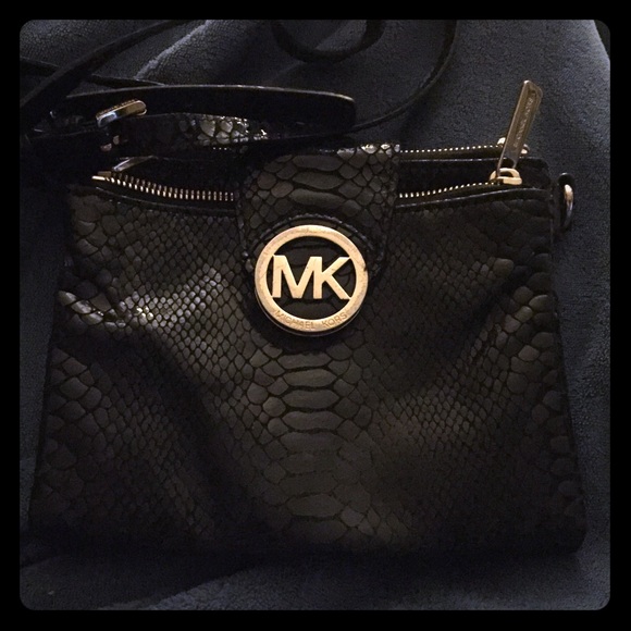 Michael kors black crossbody bag