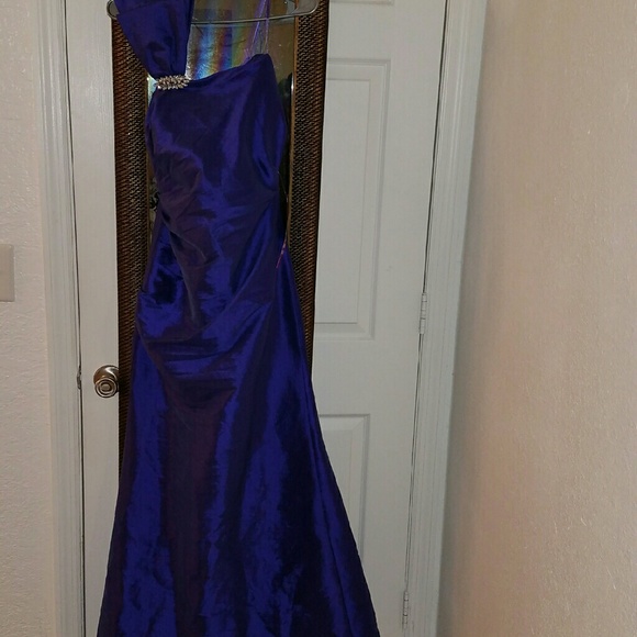 Beautiful Brand new Mermaid style dress