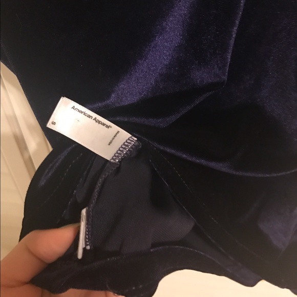 American Apparel Velvet Crop Top - Picture 2 of 3