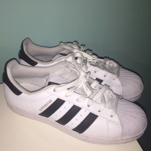 Women's Adidas 'Superstar'
