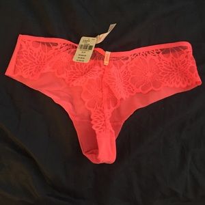 Vs thong! New with tags