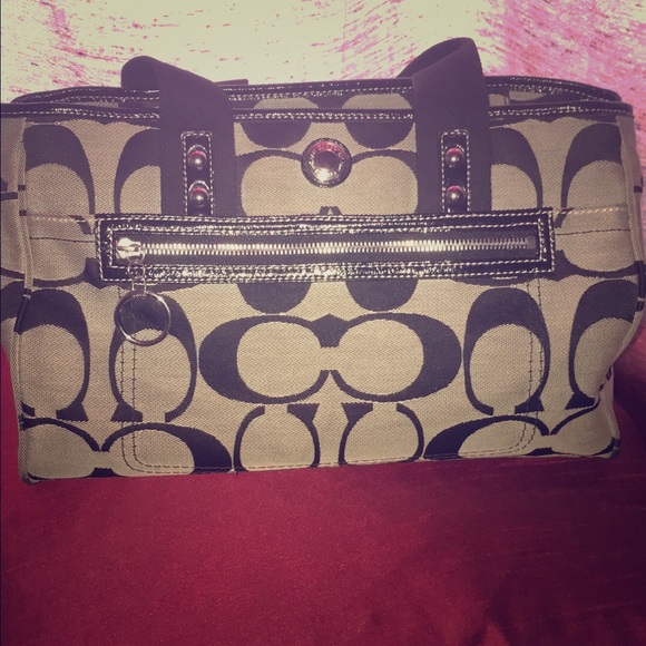 Signature Coach purse - Picture 1 of 2