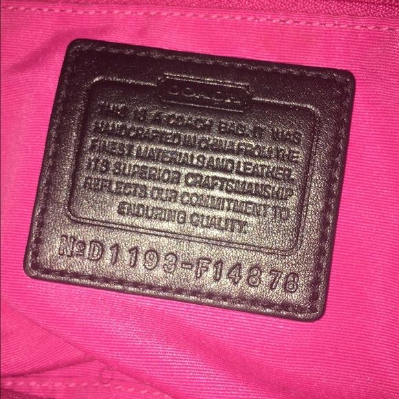 Signature Coach purse - Picture 2 of 2