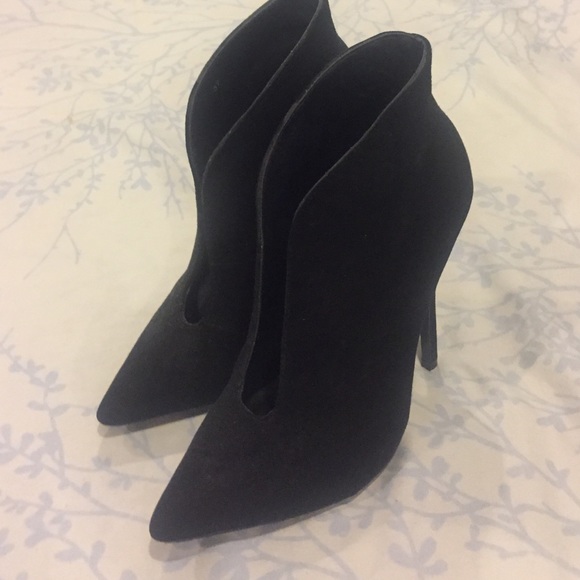 Steve Madden botties