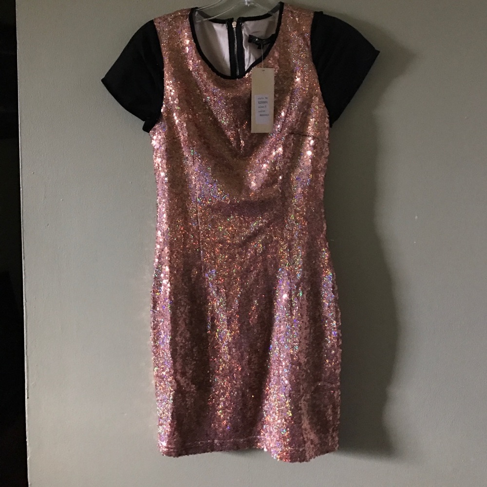 Rose Gold short sleeve dress - Picture 3 of 4