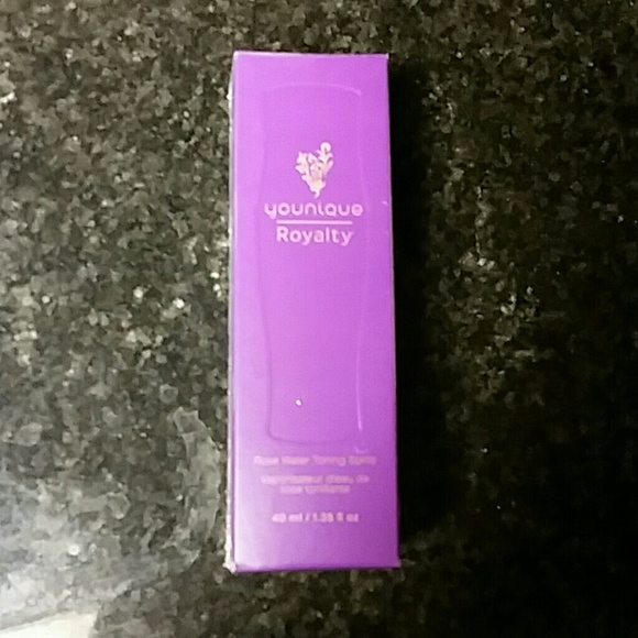 Younique Rose Water Toning Spritz