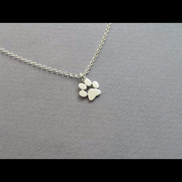 ❤️4 for $20 Sale❤️ Forever paw necklace - Picture 3 of 3