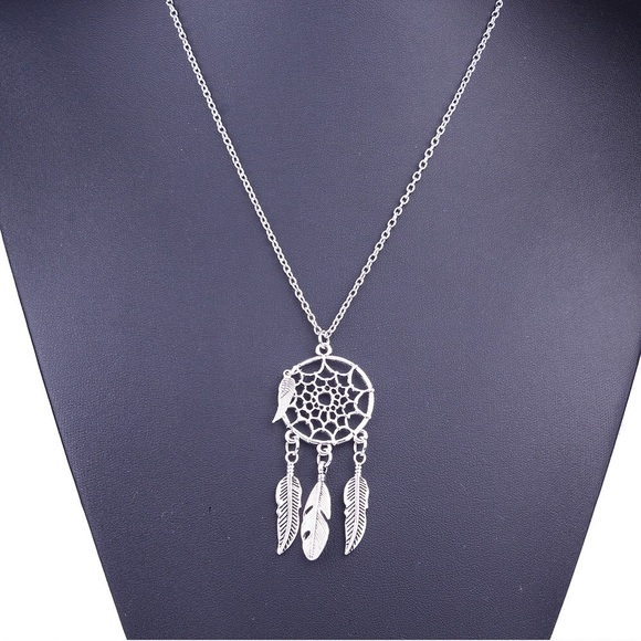 ❤️4 for $20 Sale❤️ dreamcatcher necklace - Picture 2 of 3
