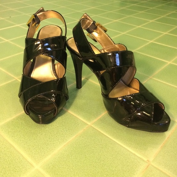 Fioni high heels in black