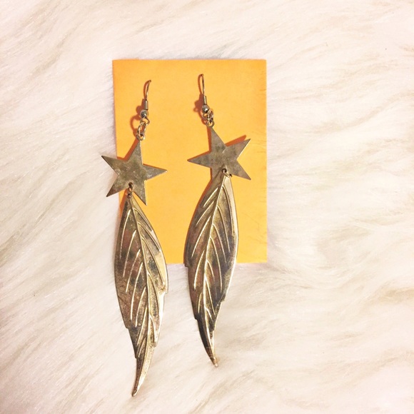 Gold Star Feather Earring