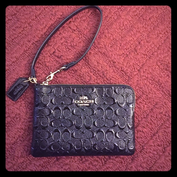 Coach wristlet - Picture 1 of 4