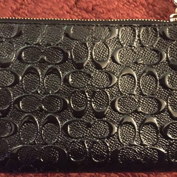 Coach wristlet - Picture 2 of 4