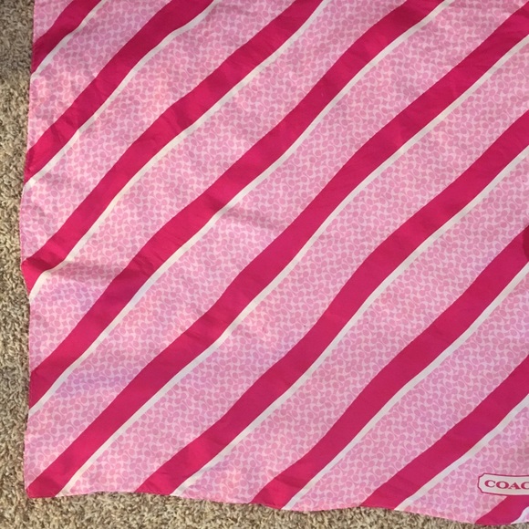 Coach scarf - Picture 2 of 3