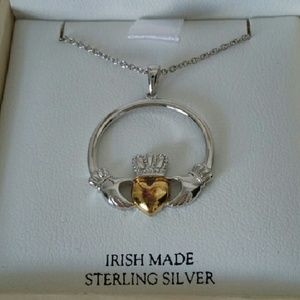 NEW Silver claddagh necklace