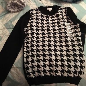 Preppy B&W sweater top