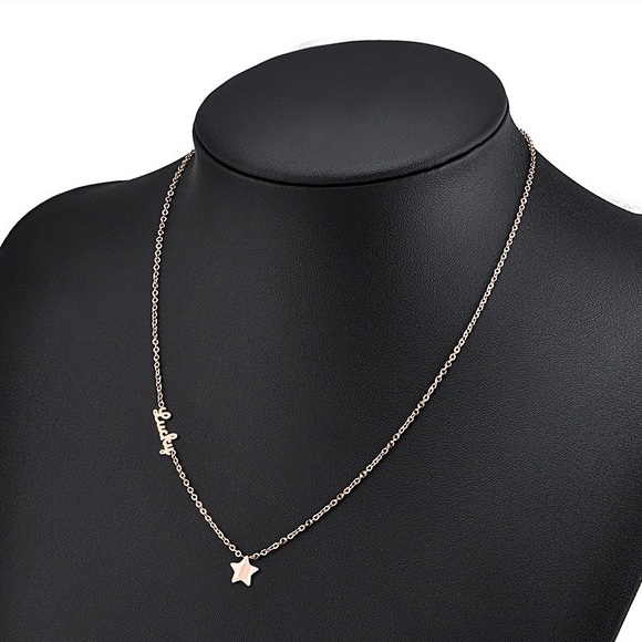 ❤️4 for $20 Sale❤️Gold lucky star necklace - Picture 3 of 4