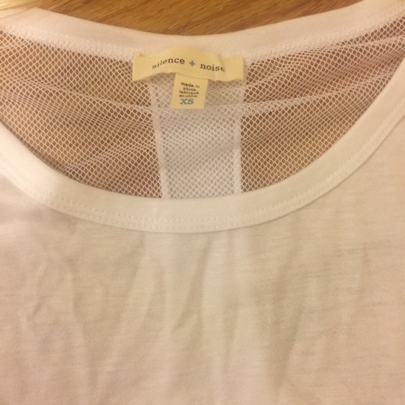 Urban Outfitters 'Hoops' Tee Mesh Sleeves NWOT - Picture 2 of 4