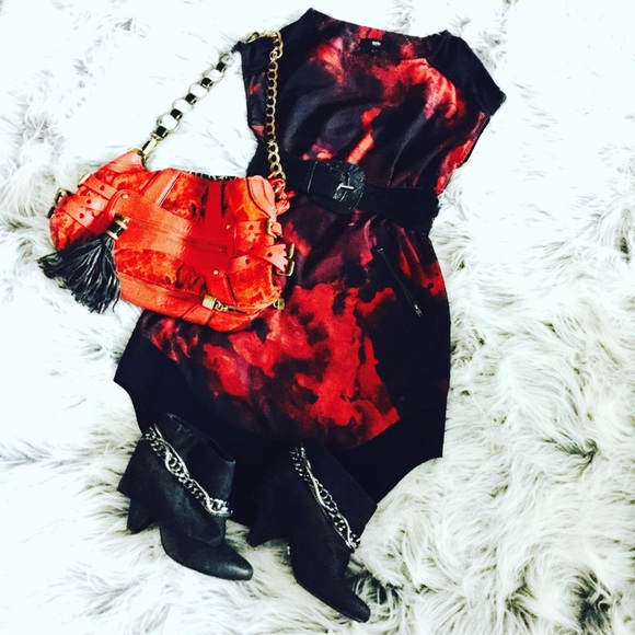 **MOD MOSSIMO RED & BLACK DRESS**