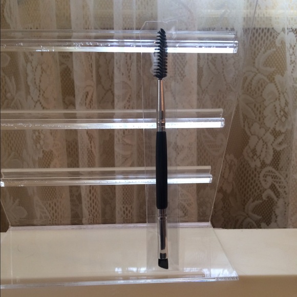 HOLIDAY SALE ❗️MAKEUP! Dual Ended Brow Brush❗️ - Picture 2 of 3