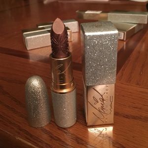 Mariah Carey Mac "I Get So OOC" lipstick