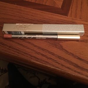 Mariah Carey Mac "New Ombré" lip liner