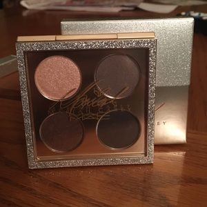 Mariah Carey Mac "It's Everything" eyeshadow quad