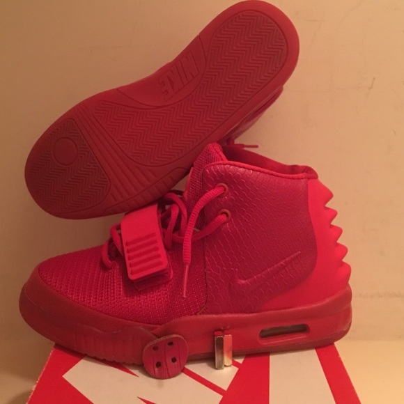 Yeezy 2 red octobers*replicas*