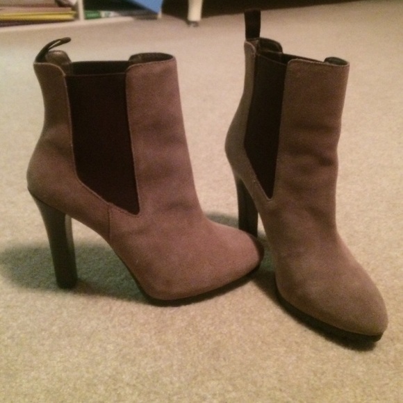 Ralph Lauren Booties - Picture 3 of 3