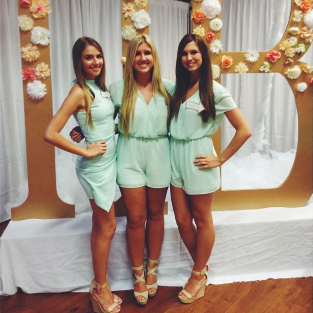 Charlotte Russe Romper - Picture 4 of 4