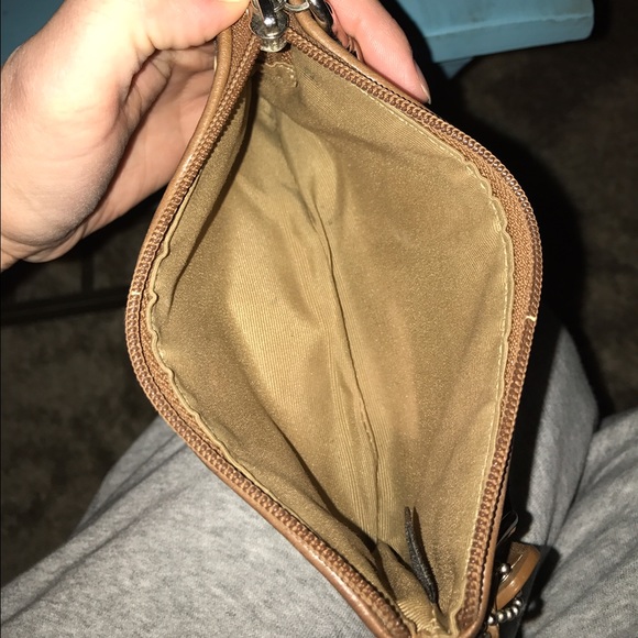 Coach wristlet - Picture 3 of 4