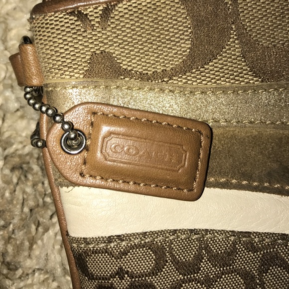 Coach wristlet - Picture 4 of 4
