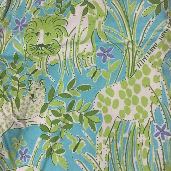 ROARING LILLY PULITZER Capris w/Lion Tiger Giraffe