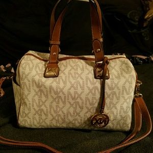 Donated!! 💛3 for 20💛    NX XN Purse