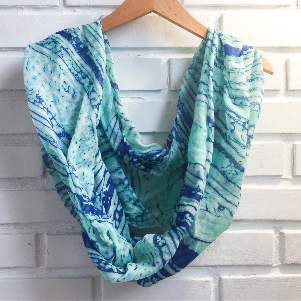 Blue infinity scarf // FREE WITH BUNDLES