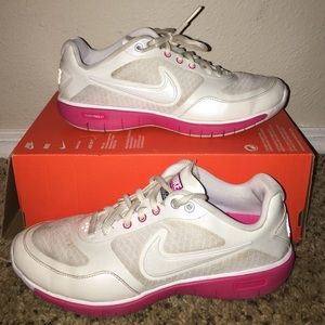 🚨SALE🚨Nike trainers used