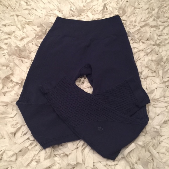 Lululemon Flow and go tights