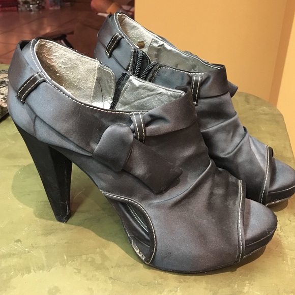 BKE black heels