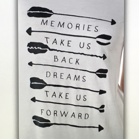 🦄White arrows🦄memories cuffed lightweight tee - Picture 3 of 4